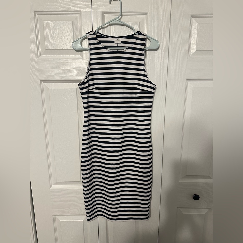 Tresics Black and White Striped Midi Dress